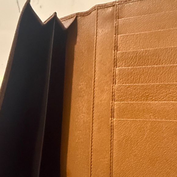 Gucci Large Leather Checkbook Wallet Camel 231835 - Picture 8 of 11